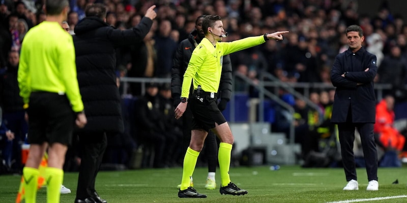 Atletico Madrid vince 2‑1 all'Inter: controversia sul gol di Alvarez