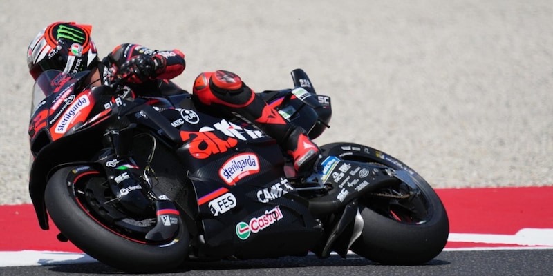 Valencia 2025: Bezzecchi vince la finale MotoGP con doppietta Aprilia