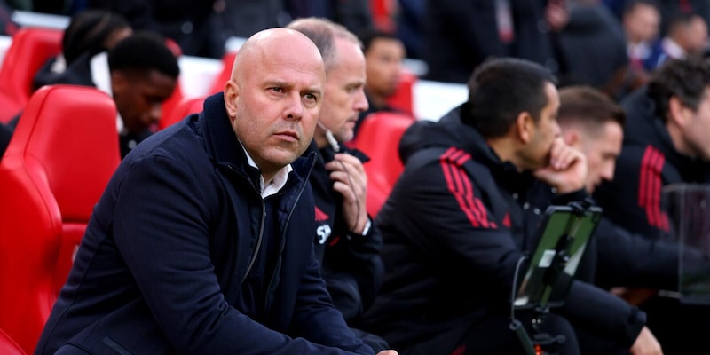 Liverpool in crisi: la sconfitta contro il Forest apre la porta a un nuovo allenatore, con occhi sulla Serie A