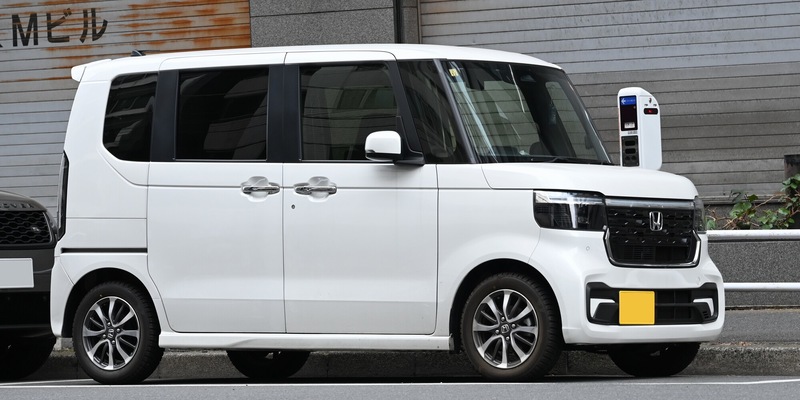 Kei car o ibrido: quale veicolo è più competitivo nell'Europa delle basse emissioni