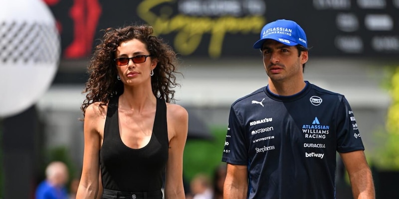 Sainz denuncia la focalizzazione sui VIP nelle trasmissioni F1: la Formula 1 deve mostrare l’azione di gara.