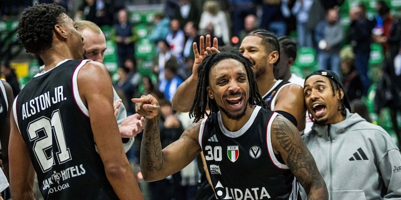 Virtus Bologna domina Treviso e si fa capo della classifica