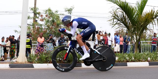 Francia trionfa al campionato europeo di ciclismo relè misto: vittoria di sette secondi sull'Italia