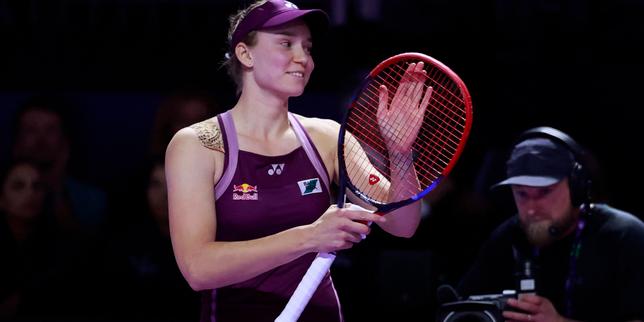 Rybakina vince il suo primo Masters, battendo la leader mondiale Sabalenka