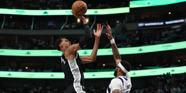 Victor Wembanyama: 40 punti al debutto NBA, Spurs sconfiggono Mavericks dopo 8 mesi di assenza