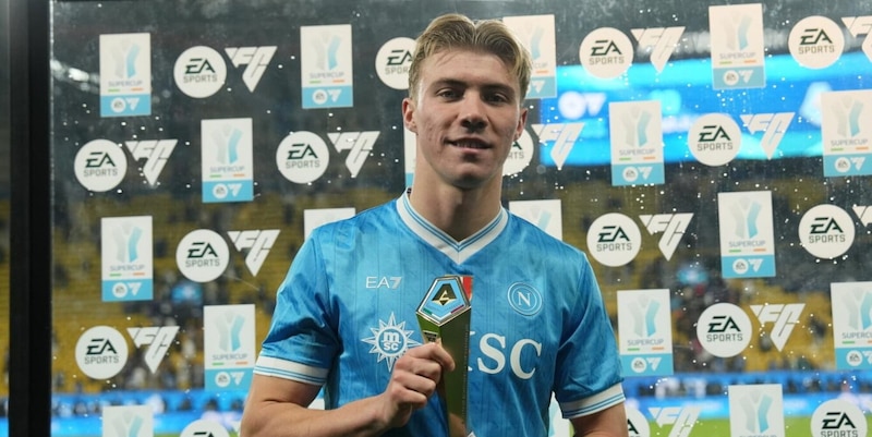 Napoli trionfa nella Supercoppa: Rasmus, il leone che ha fatto la differenza
