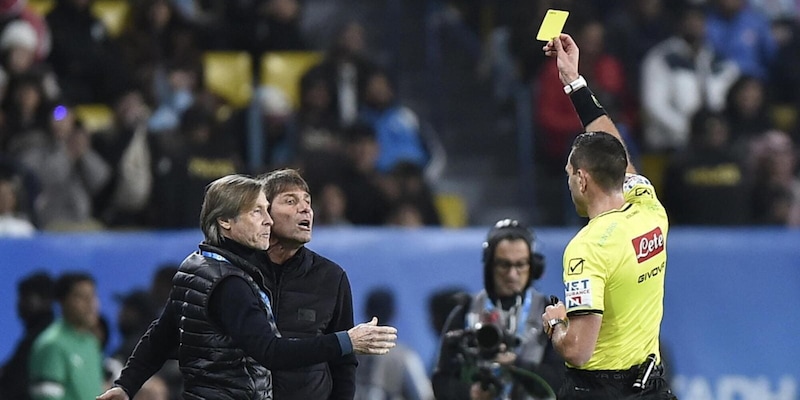 Napoli-Bologna: l’arbitro in controllo, ma Heggem resta sospetto