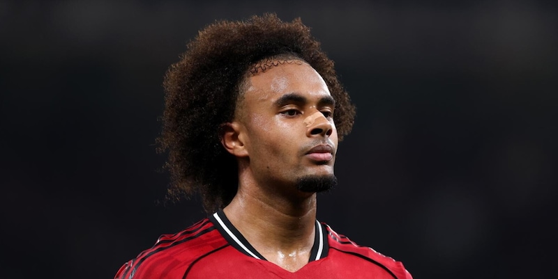 Zirkzee in prestito alla Roma: opzione di riscatto a 30 milioni, condizione Champions League e 10 milioni extra richiesti dal Manchester United