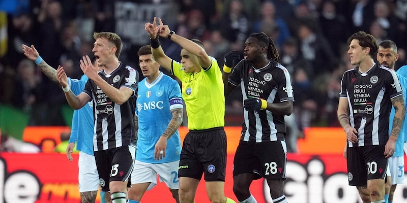 Udinese-Napoli: Lobotka vince con gol confermato dal VAR, Sozza resta senza parate