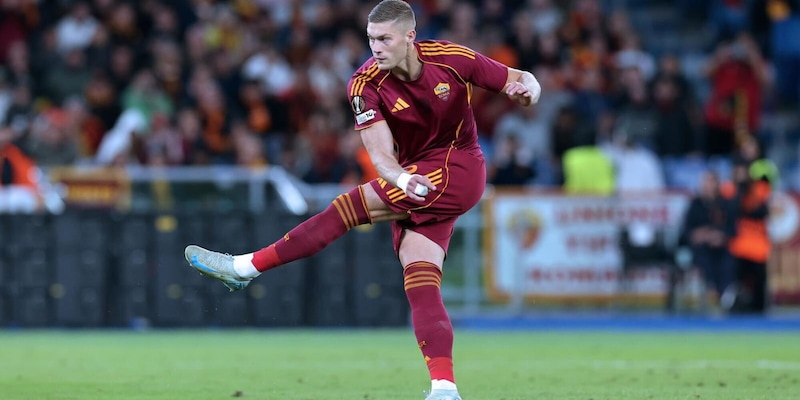 Dovbyk recupera l’infortunio: Roma lo vede rientrare in campo