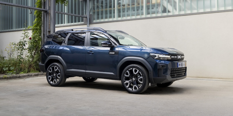Dacia G‑140: SUV compatto con 140 CV, ibrido 48 V e autonomia di 1 450 km