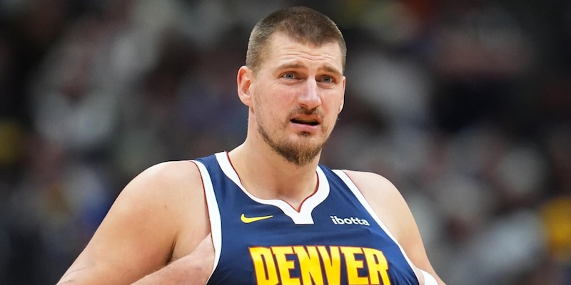 Jokic in tripla doppia: 56 punti, Nuggets vince, Rockets batte i Lakers