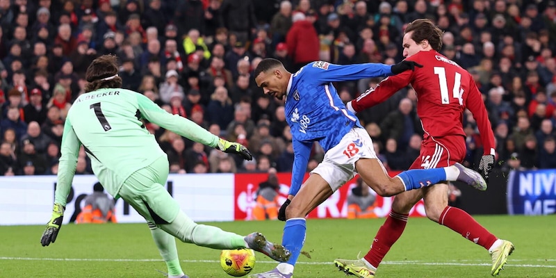 Chiesa salva il Liverpool al 94': pareggio decisivo contro Sunderland