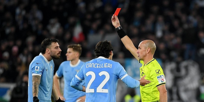 Sanzioni in campo a Gila: difensore multato e Nzola sospeso per tre partite