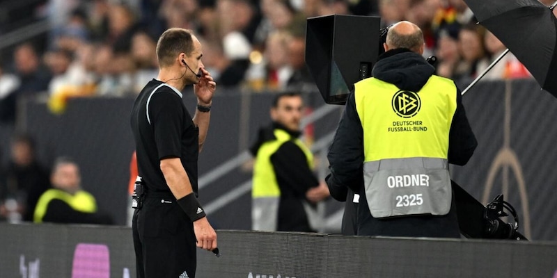 VAR nei calci d'angolo: la proposta FIFA per la Coppa del Mondo 2026