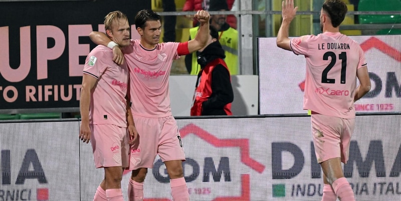 Serie B: Aquilani guida il Catanzaro alla vittoria, Frosinone pareggia a Empoli, Palermo vince