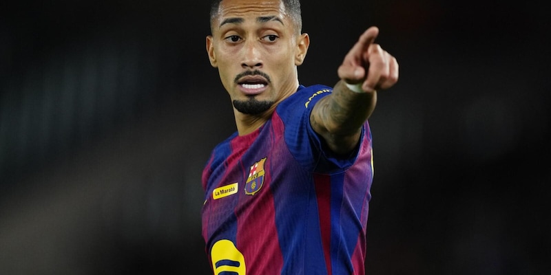 Raphinha fa doppietta: il Barcellona batte l'Osasuna 2‑0 e supera il Real Madrid di sette punti