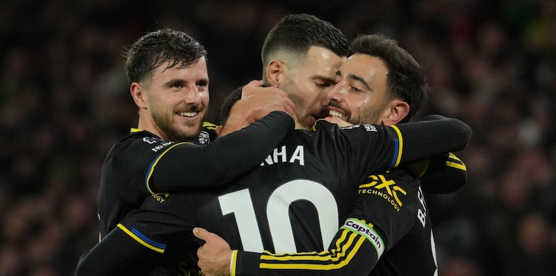 Manchester United trionfa 4‑1 sui Wolves: Bruno Fernandes doppio e gol di Mbeumo e Mount