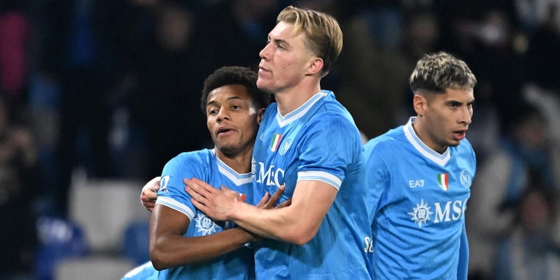 Napoli vince 2‑1 su Juventus: Hojlund doppietta, Kenan espulso