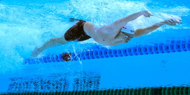 Léon Marchand affronta nuove sfide all'US Open di Austin: cinque gare in piscina di 50 metri