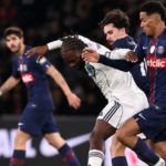 Paris FC elimina il PSG con gol di Ikoné nella Coupe de France