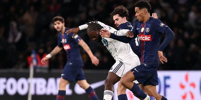 Paris FC elimina il PSG con gol di Ikoné nella Coupe de France