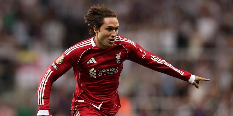 Due club in trattativa per il ritorno di un attaccante in Serie A: la decisione dipende da Salah