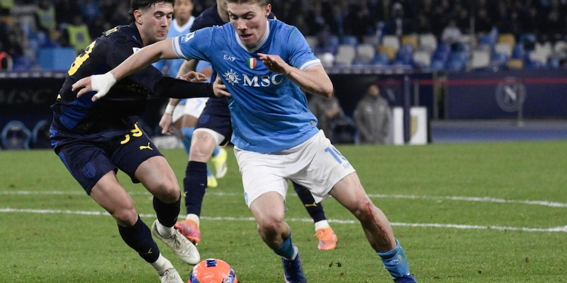 Napoli-Parma: il commentatore e l’espressione “freezato l’utente tv”