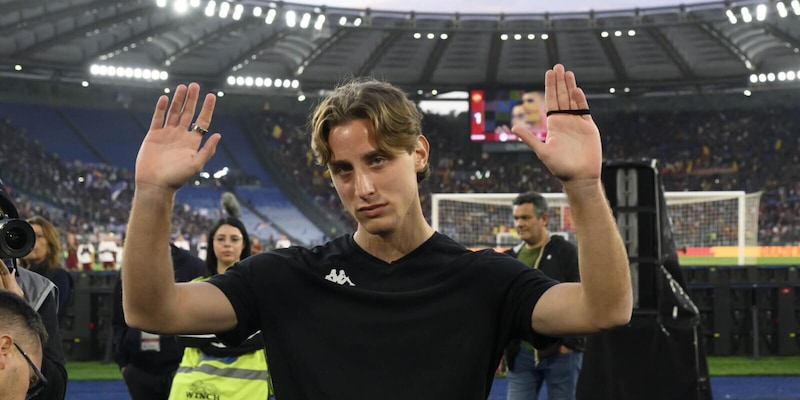 Calciatore italiano con defibrillatore rescinde il contratto con la Roma e punta a riprendere la carriera in Champions League