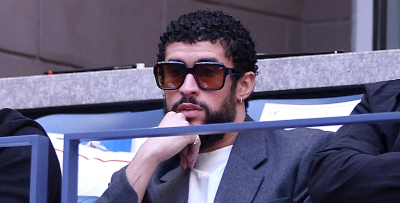 Bad Bunny in causa: donna chiede 16 milioni di dollari prima del Super Bowl 2026