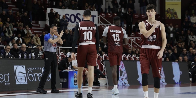 Trapani Shark escluso dalla Serie A di basket: sentenza del Giudice Sportivo