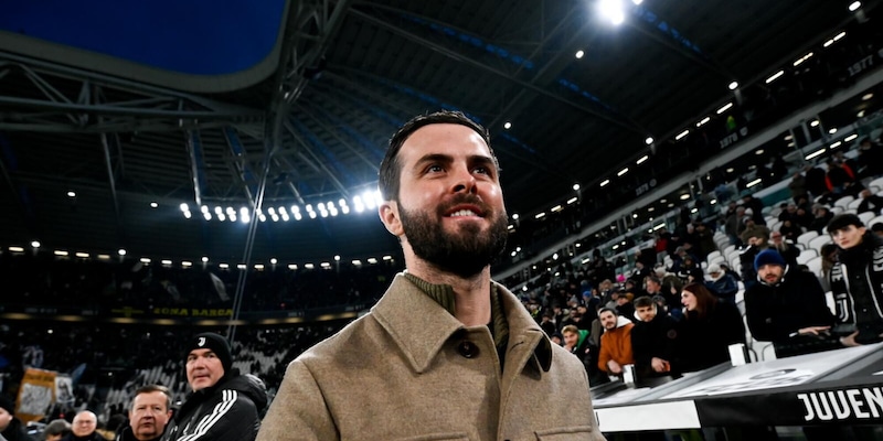 Miralem Pjanic annuncia il ritiro: “Il calcio è stata la mia musica”