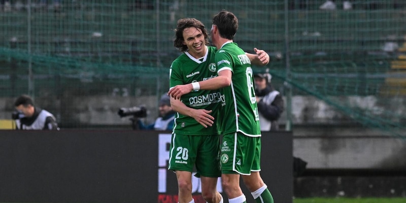 Avellino vince su Sampdoria, Bari cade a Carrara: Ciciari conferma la vetta, Venezia resta in -3