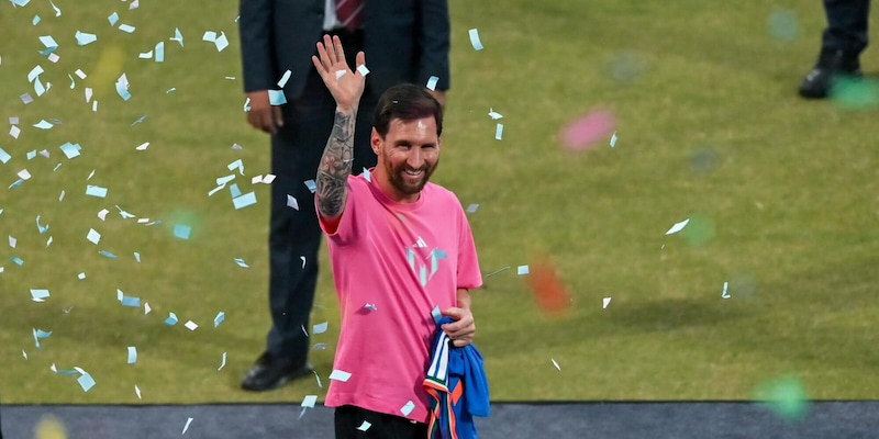 Messi scarta l'offerta record di 1,4 miliardi di euro da Al Ittihad