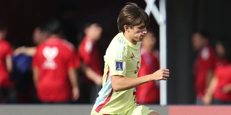 Como e Barcellona in trattativa: giovane talento 2007 in prestito allo Sporting Gijón