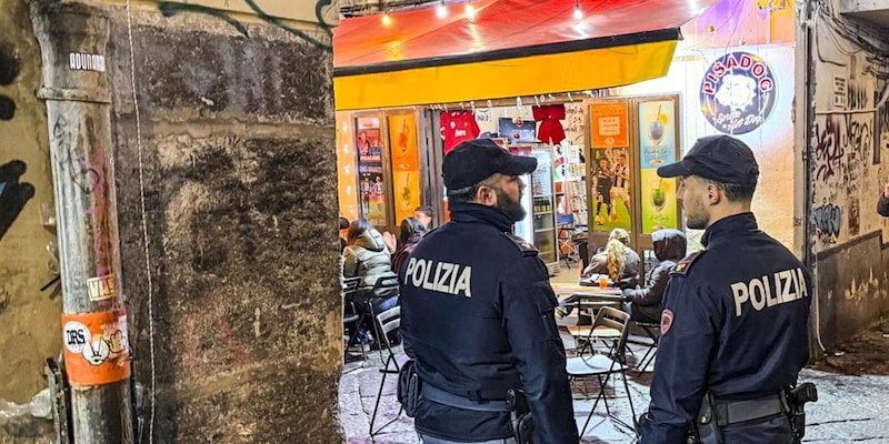 Genitori di Pisacane in shock dopo l'aggressione a Napoli: birra in faccia e colpo di arma