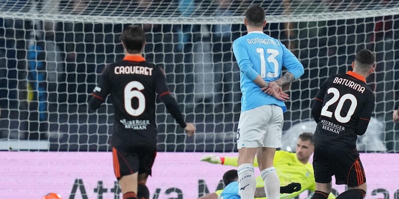 Como vince sotto la pioggia all'Olimpico: Nico Paz e Baturina guidano la vittoria