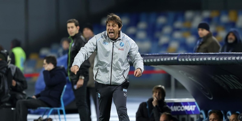 Napoli 1-1 Verona: l'allenatore riflette sul pareggio in casa