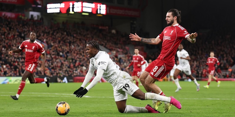 Liverpool vince 4‑1 su Barnsley nella FA Cup