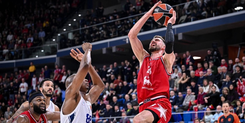 Olimpia Milano vince 87‑74 su Anadolu Efes, celebra 90 anni della fondazione