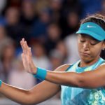 Naomi Osaka, doppia vincitrice dell'Open d'Australia, annuncia forfait prima del terzo turno per infortunio addominale