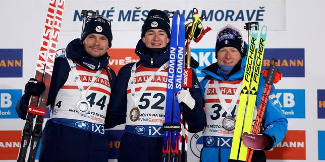 Eric Perrot vince l'individuale corta di Nove Mesto con tiro impeccabile, lasciando Jacquelin in secondo posto