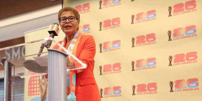Karen Bass chiede all’amministrazione Trump di rassicurare i sostenitori stranieri prima della Coppa del mondo 2026
