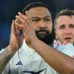 Uini Atonio, pilier del rugby francese, termina la carriera dopo un grave attacco cardiaco