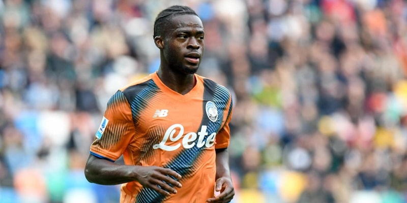 Roma e Napoli puntano su Lookman, ex Atalanta, dopo la sua cessione al Fenerbahçe