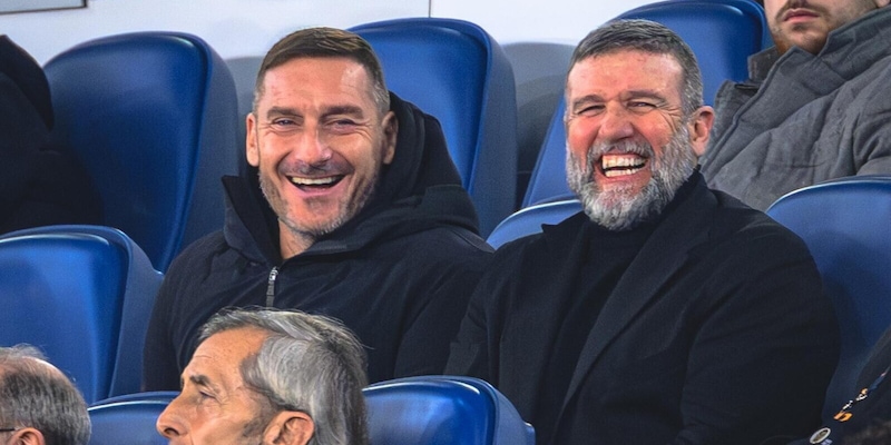 Totti torna a Roma: la proprietà convinta e la standing ovation del pubblico