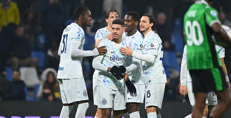 Inter sconfigge il Sassuolo 5‑0: una prestazione dominante di Inzaghi