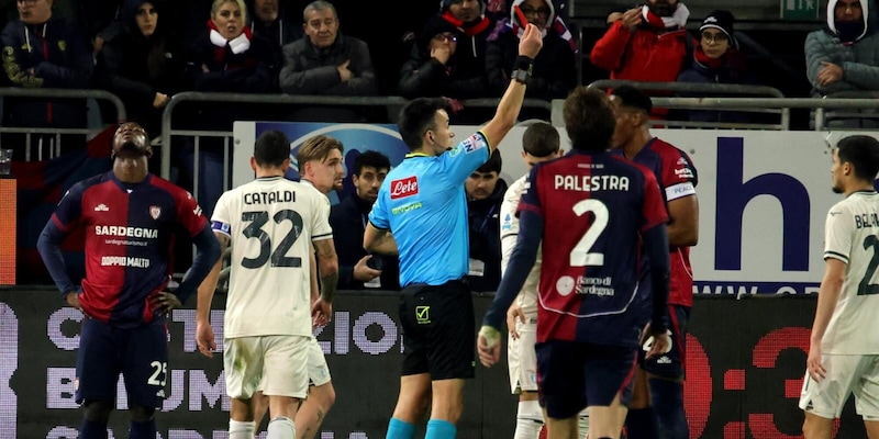 Cagliari-Lazio: il rigore di Rapuano annullato e il rosso cancellato, la spiegazione