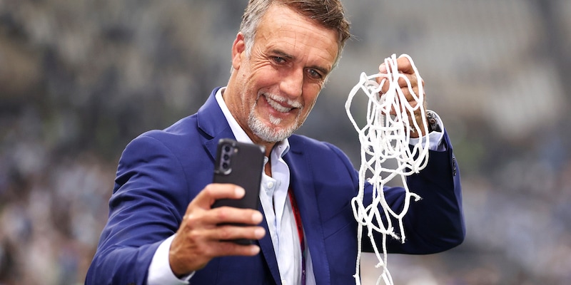 Batistuta: nessuno mi ha chiamato, mi sento escluso e vorrei tornare in campo per la Fiorentina