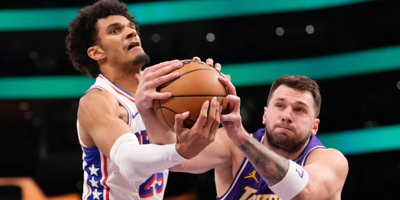 Lakers superano i 76ers 119‑115, anche senza la presenza di Luka Doncic
